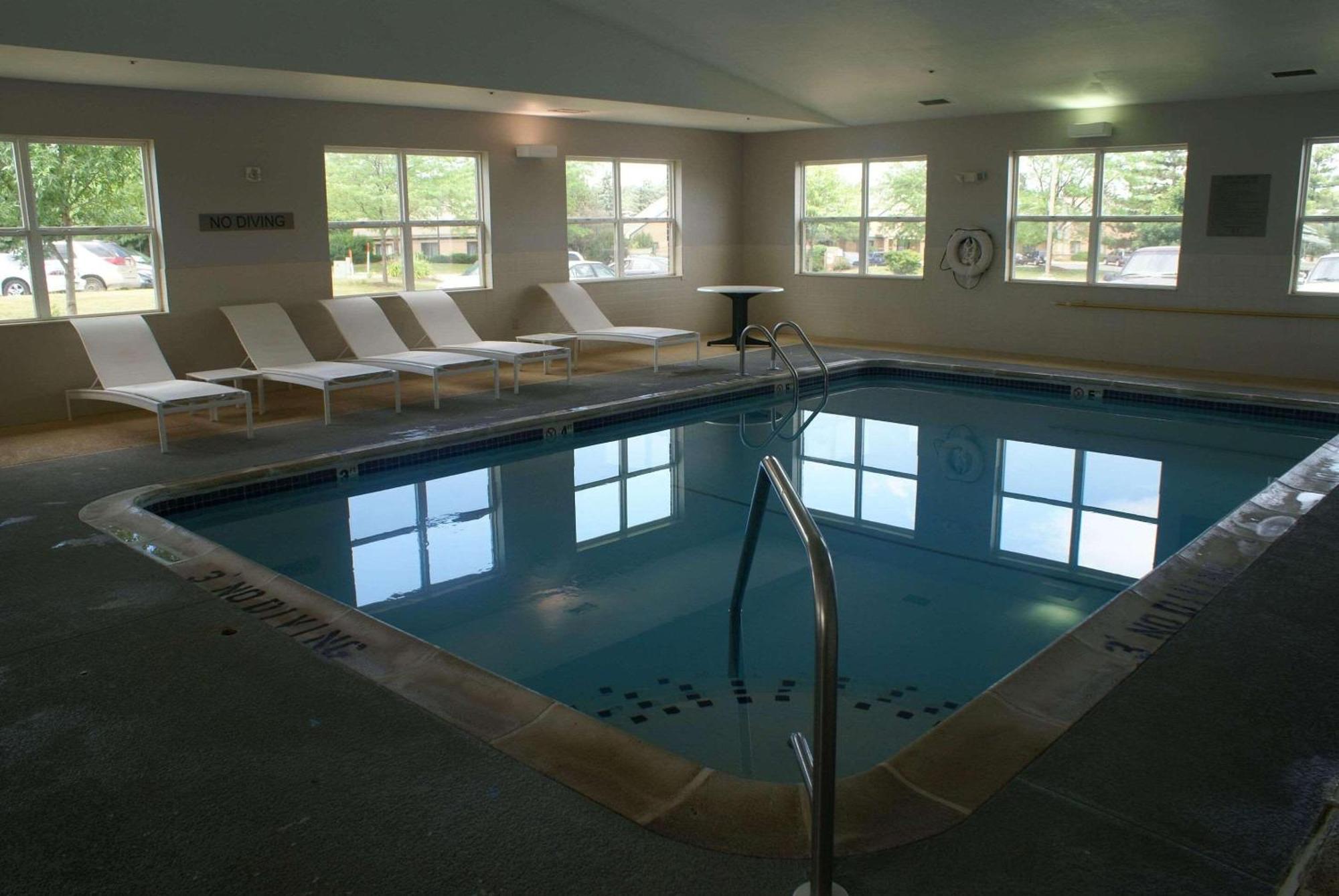 Country Inn & Suites By Radisson, Lansing, Mi Экстерьер фото