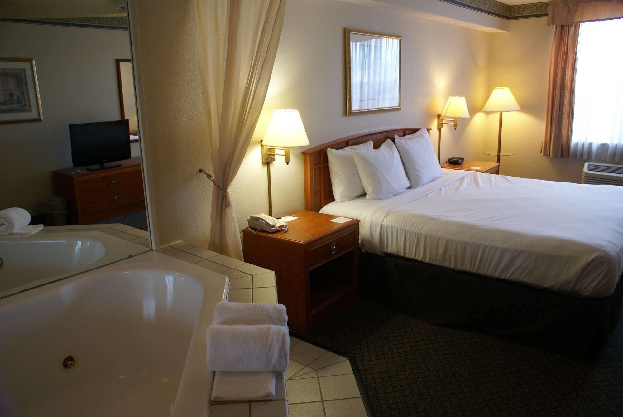 Country Inn & Suites By Radisson, Lansing, Mi Экстерьер фото