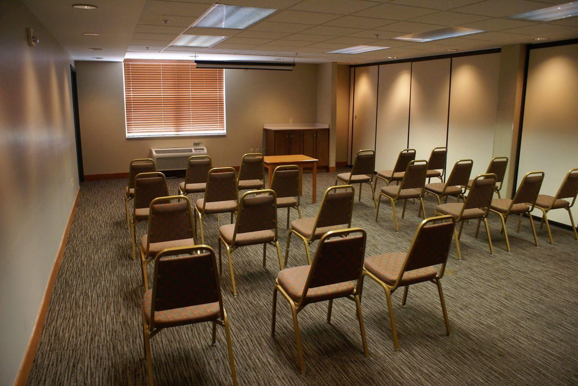 Country Inn & Suites By Radisson, Lansing, Mi Экстерьер фото